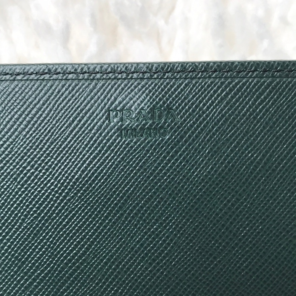 SOLD! πPrada Convertible Clutch Crossbody π - Picture 4 of 8